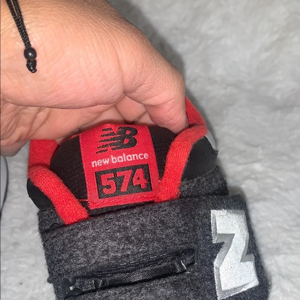 NWOT New Balance Men Black and Red Sneakers - Picture 6 of 7